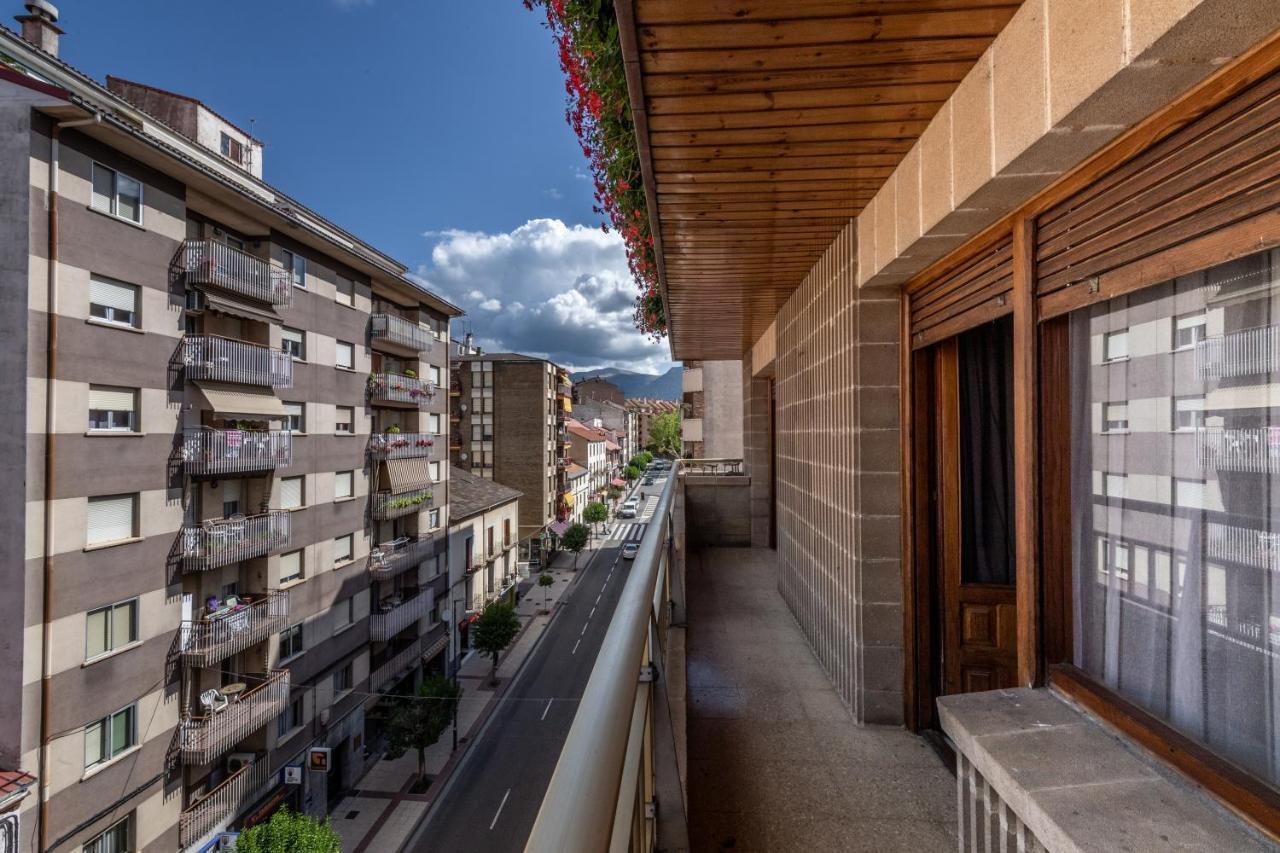 Apartamento Pirineo Aragones Sabiñánigo Exteriör bild